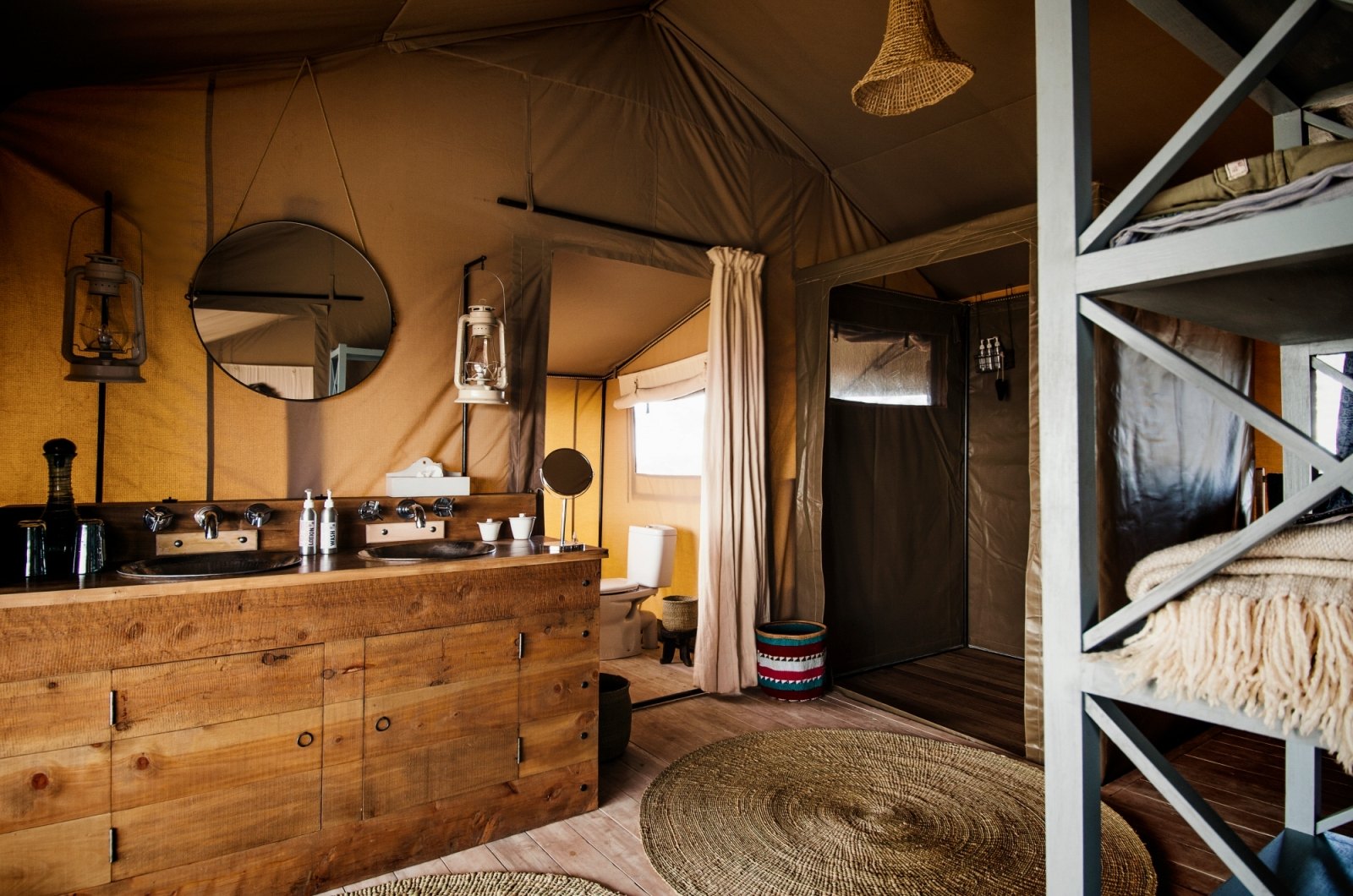 Entamanu Camp