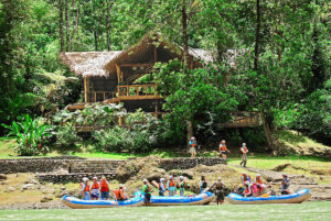 Rafting outside Pacuare Lodge_Costa Rica