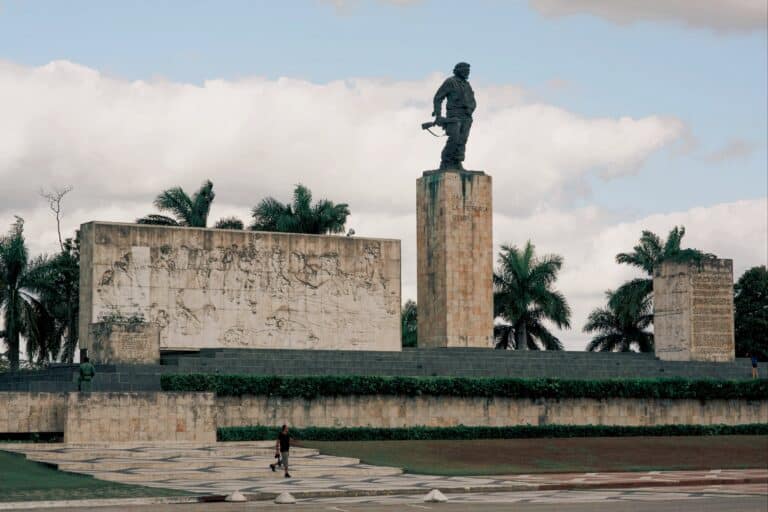 Visit Guevara's Mausoleum in Santa Clara - Cuba
